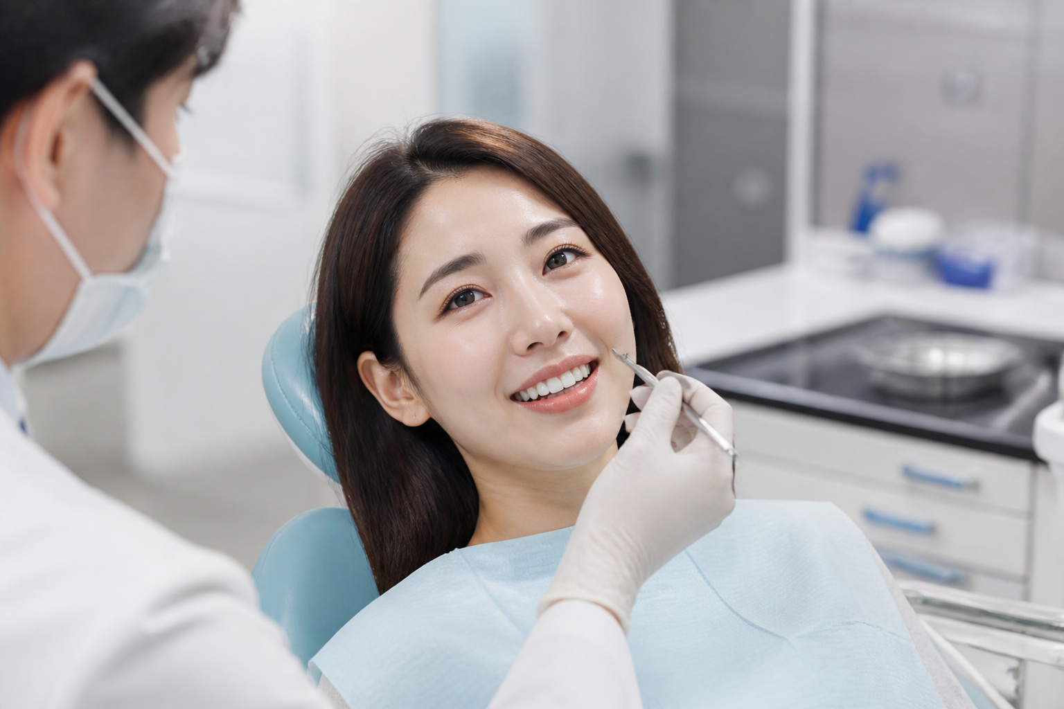 웃을 때 많이 보이는 잇몸 거미스마일, 잇몸 성형 치료 과정 안내 삽화 2