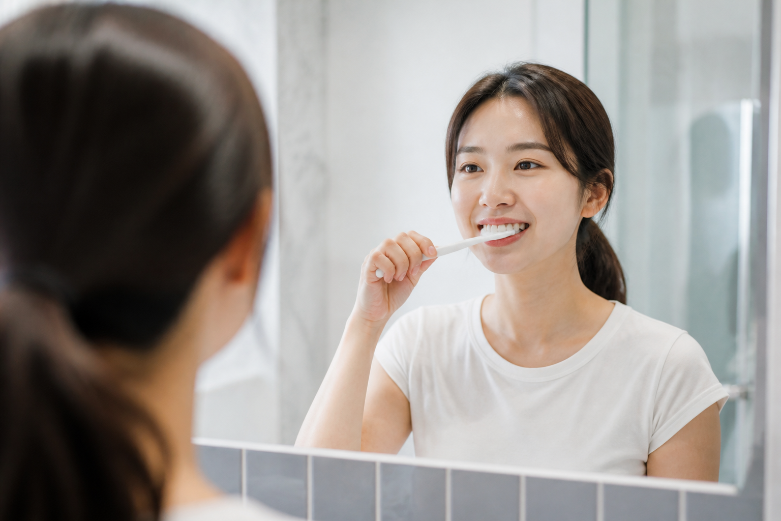 무삭제 라미네이트 시술 후 올바른 양치질과 구강 관리 방법 삽화 1